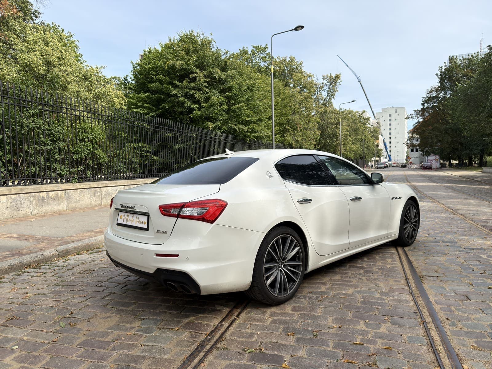 Maserati Ghibli do ślubu - widok z tyłu